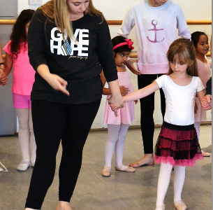 Junior Hanah Gershkowitz combines her love for dancing and working with children by volunteering for Ballet for All Kids