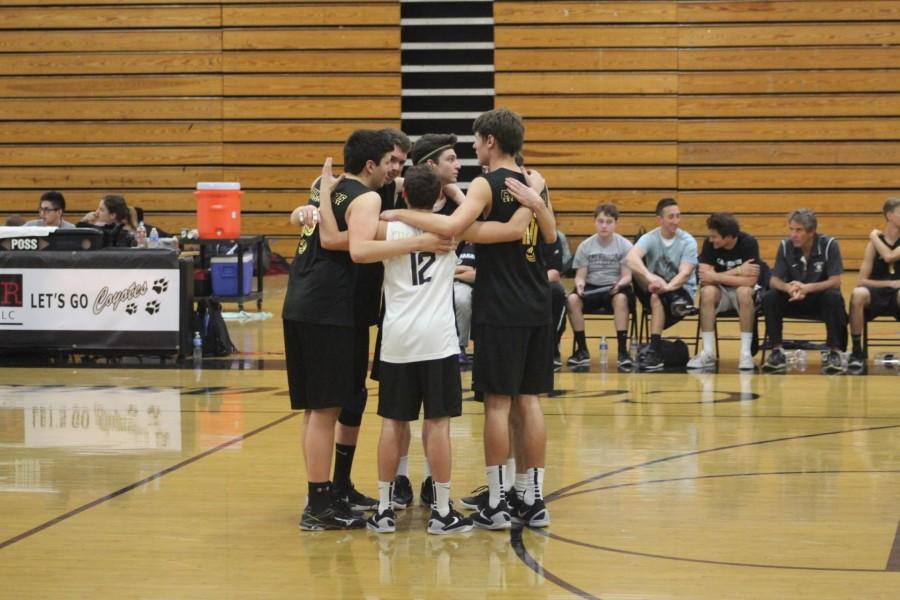 Boys+Volleyball+starts+season+strong