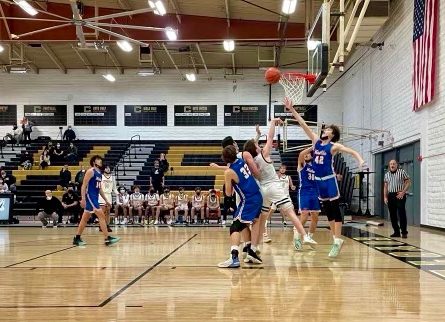 Calabasas fights for tough victory over Westlake, 63-59