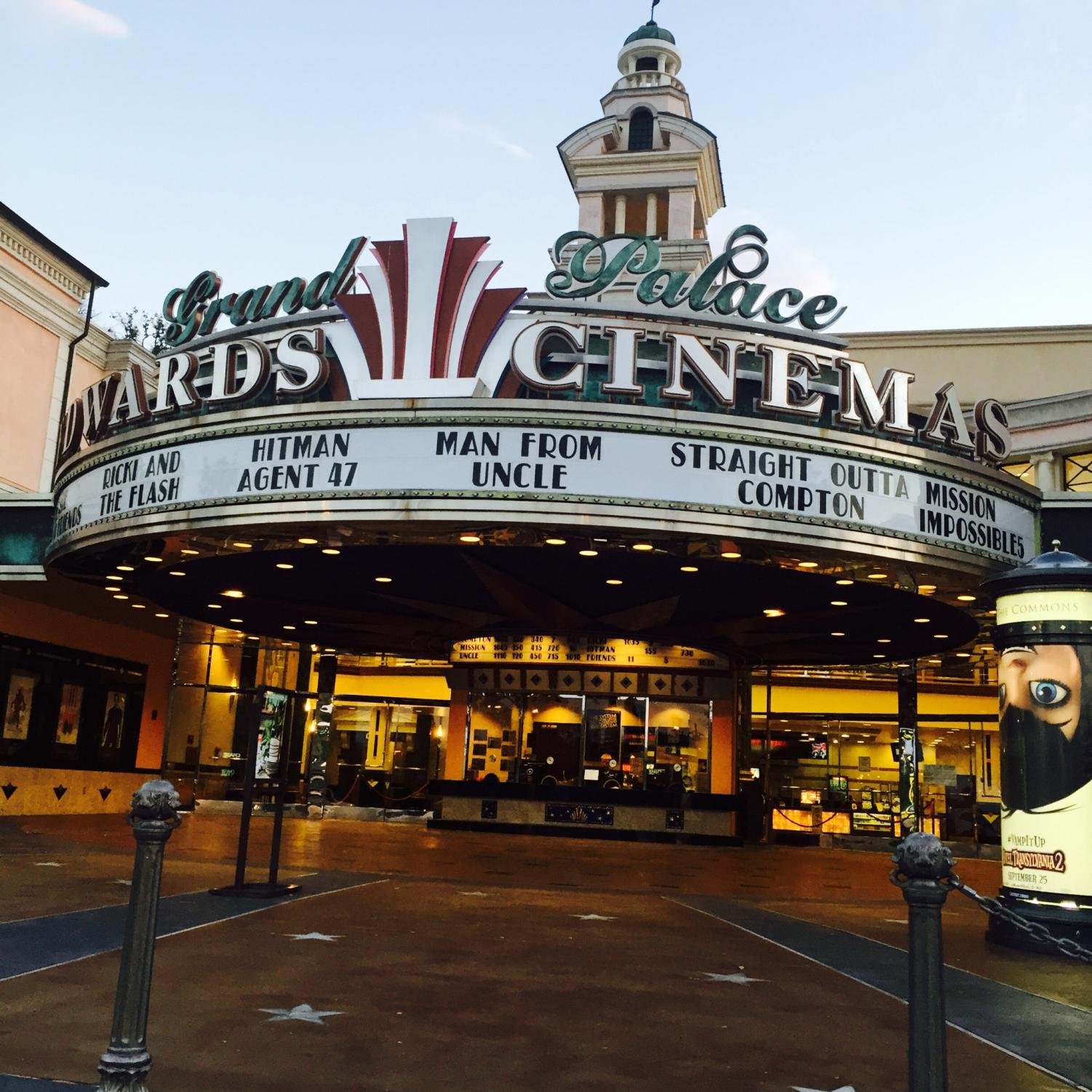 Poor Things Showtimes Near Regal Edwards Camarillo Palace And Imax - rt5nxrn
