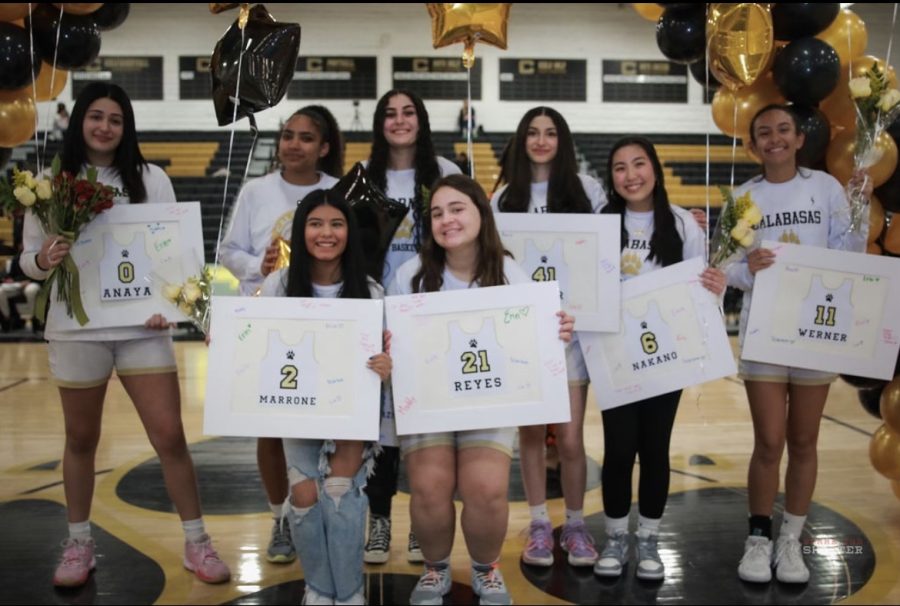 Girls basketball gathers donations at Teddy Bear game