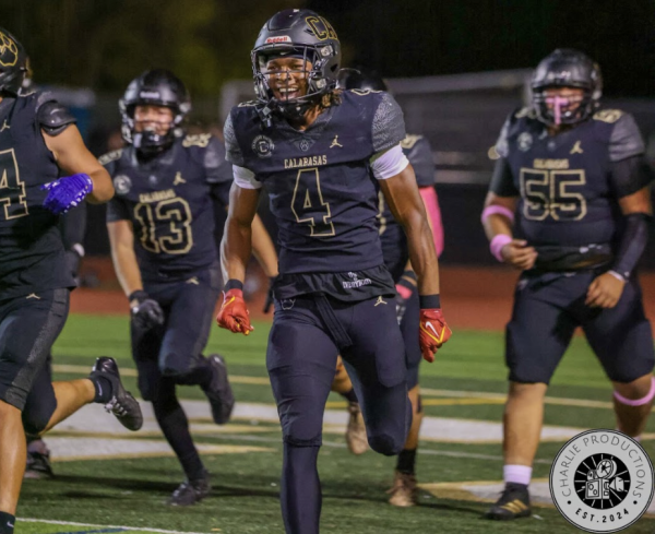 Coyotes crush Santa Barbara on Homecoming night, 51-34