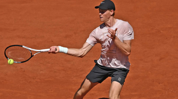 Jannik Sinner falls short at Roland Garros