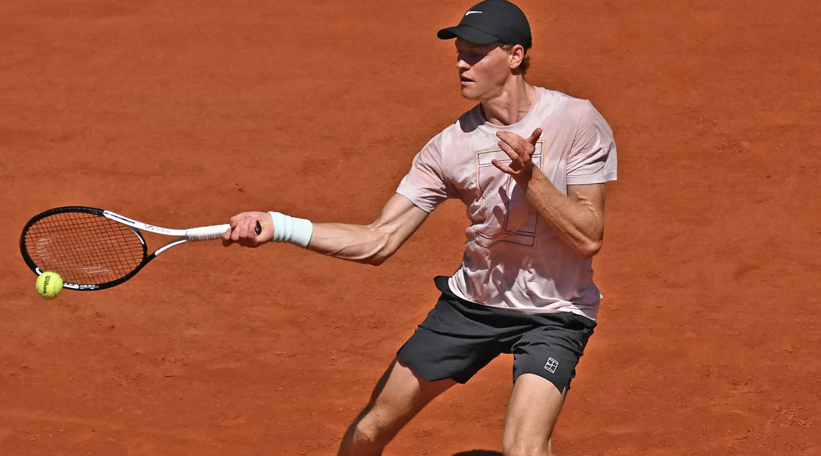 Jannik Sinner falls short at Roland Garros